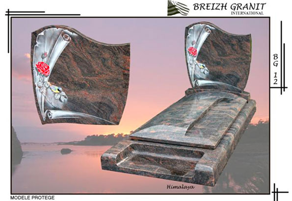 BG12 Monument funéraire d'importation